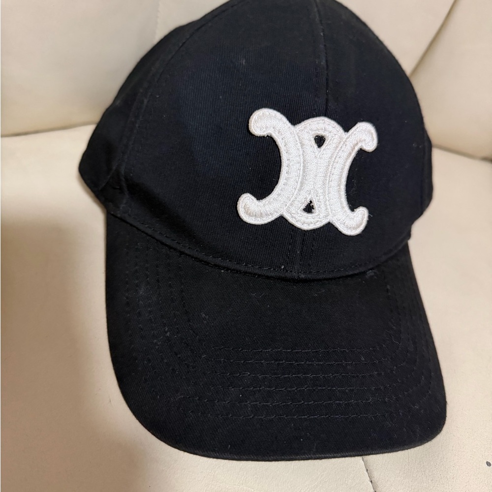 Celine Black Cap with White Label - Picture 12 of 13